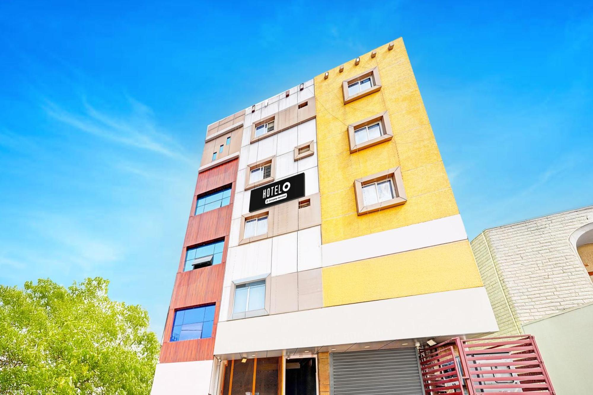 Super Hotel O Srigandhakavalu Formerly Chamundeshwari Lodging Jalahalli Exterior photo